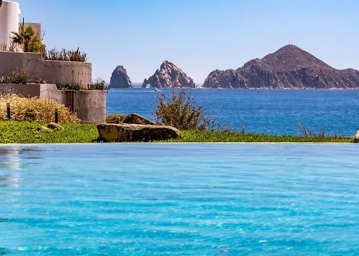 Beachfront Luxury W Pool Apartment Cabo San Lucas